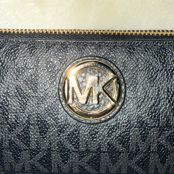 Michael Kors Black Wristlet Clutch - Picture 3 of 9